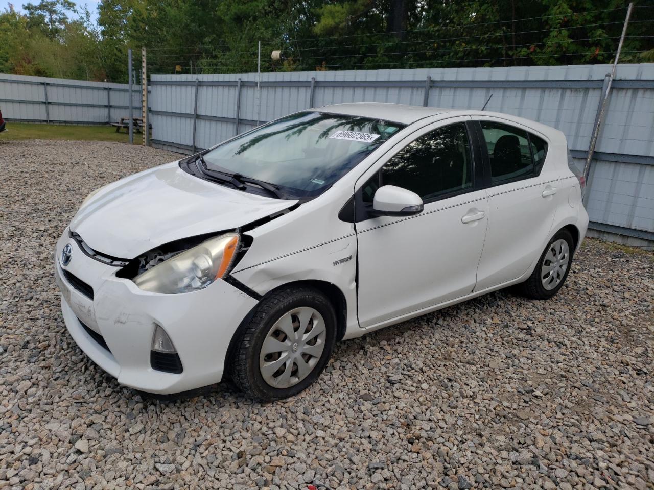 TOYOTA PRIUS C 2013