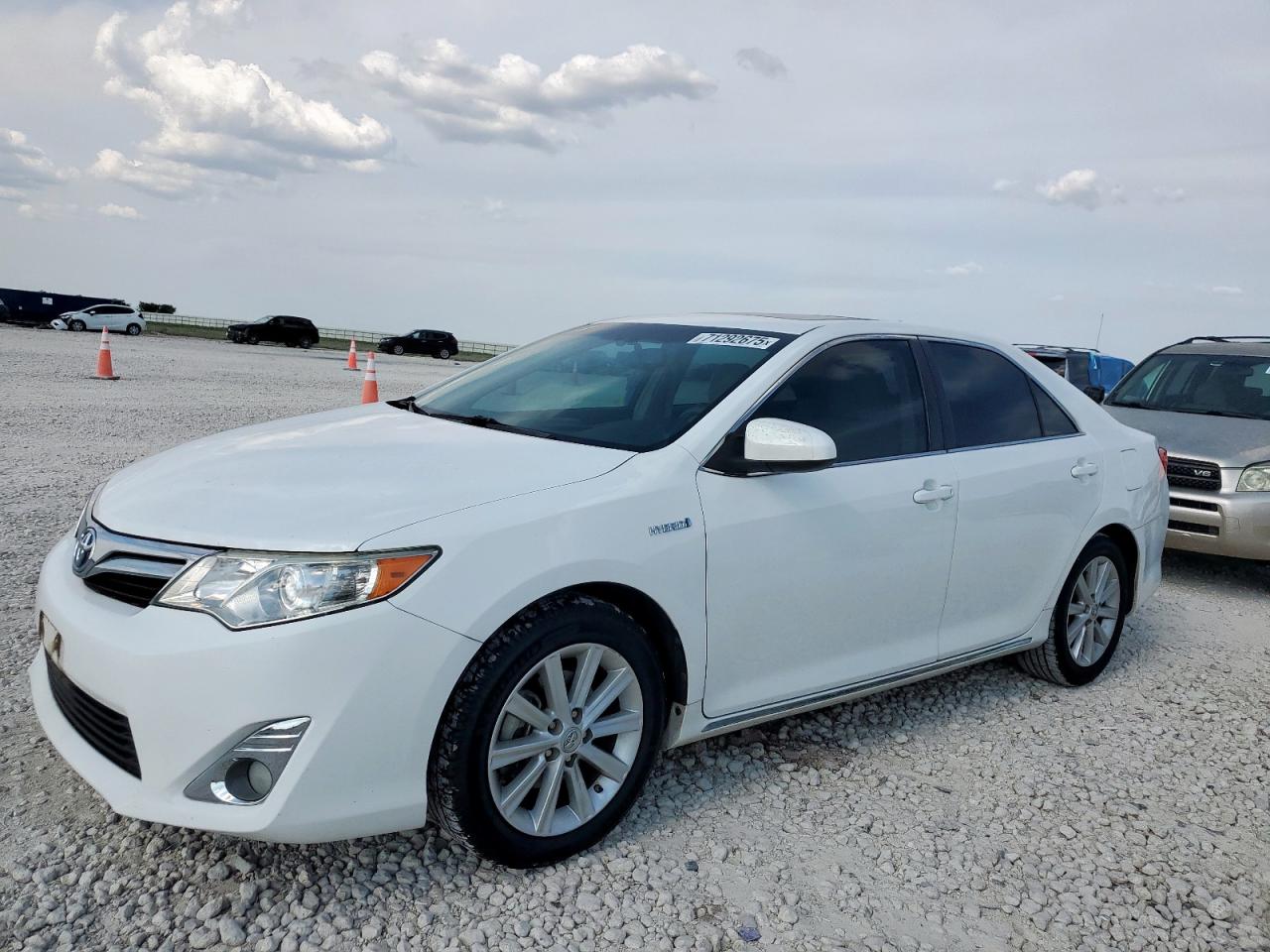 TOYOTA CAMRY HYBR 2014