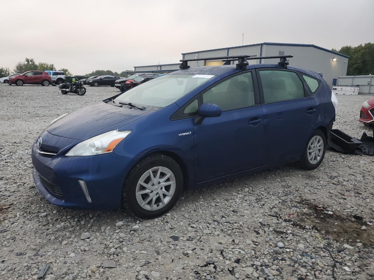 TOYOTA PRIUS V 2013