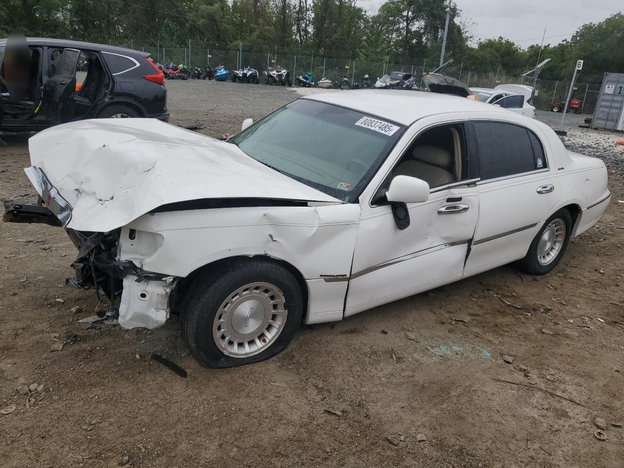 LINCOLN TOWN CAR E 2002