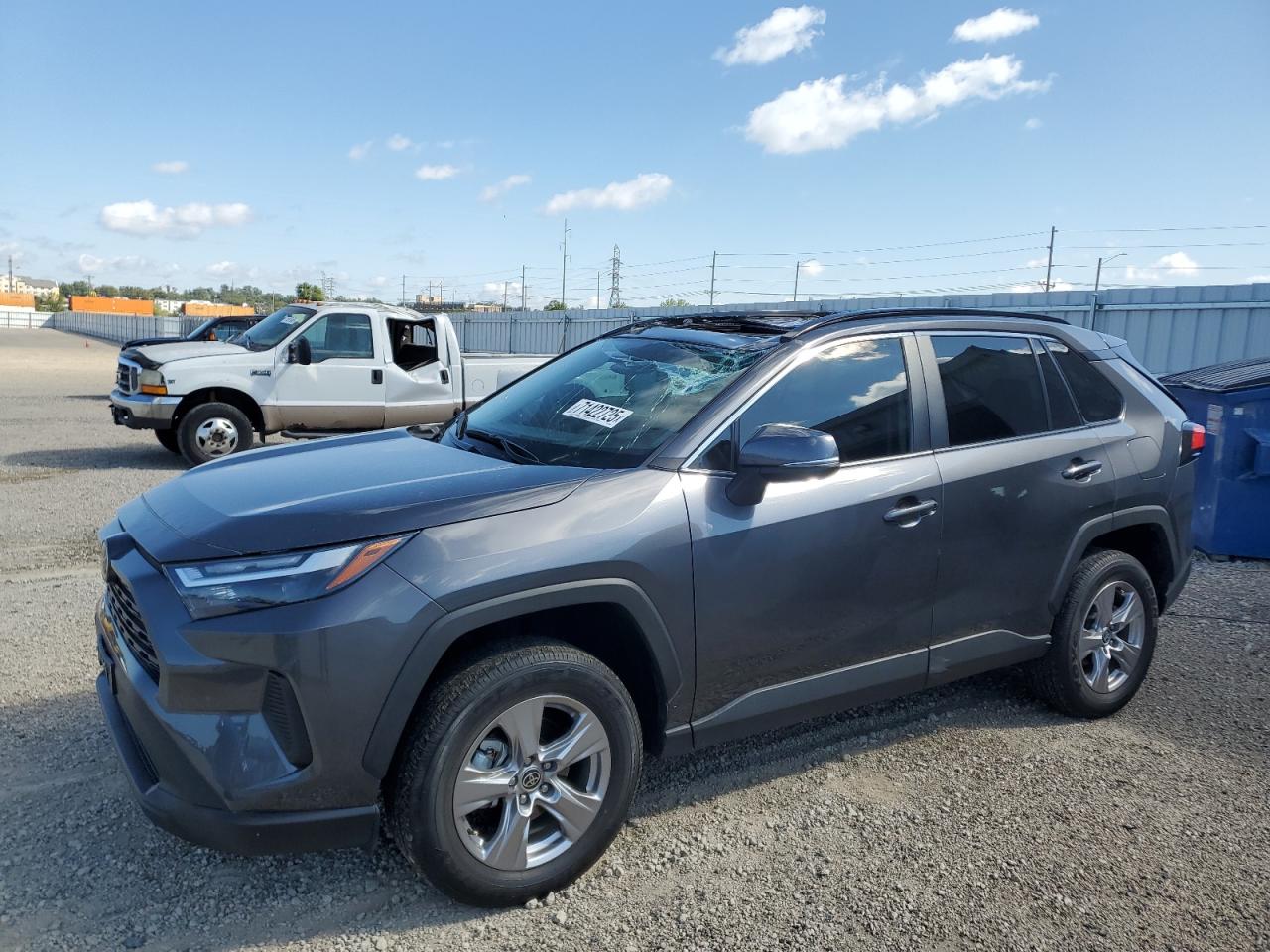 TOYOTA RAV4 XLE 2022