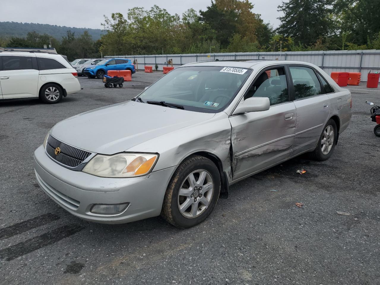 TOYOTA AVALON 2000