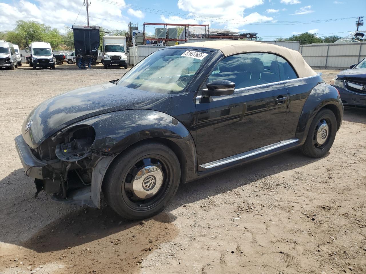 VOLKSWAGEN BEETLE 2013