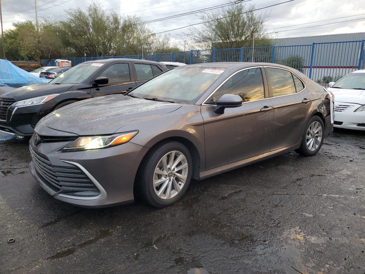 TOYOTA CAMRY LE 2021