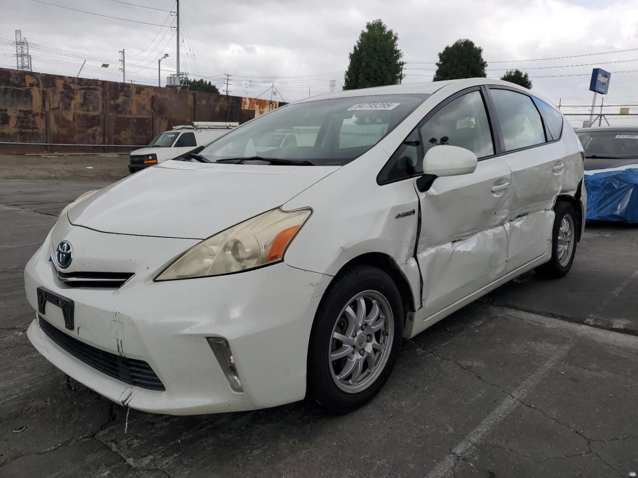 TOYOTA PRIUS V 2012
