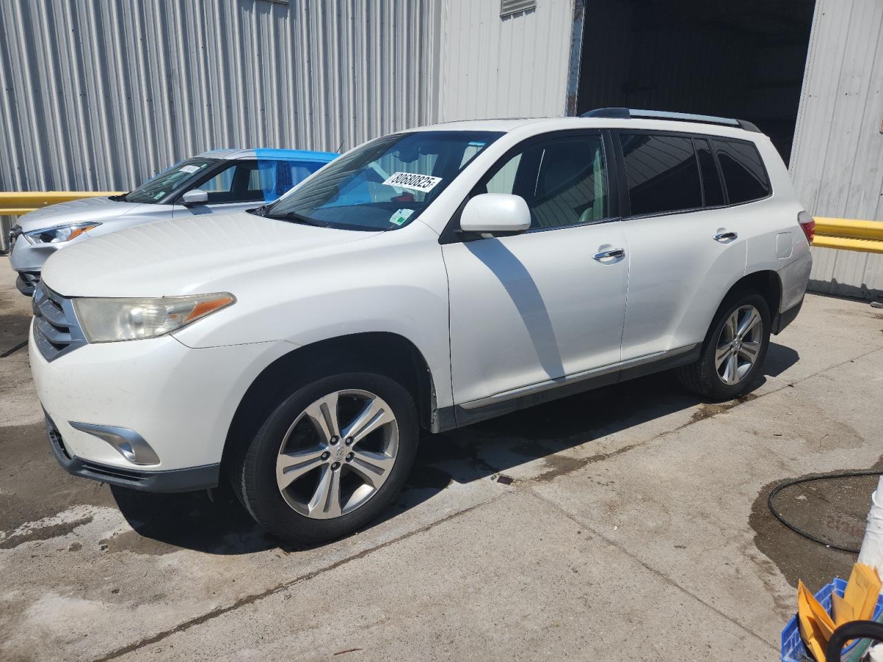 TOYOTA HIGHLANDER 2011