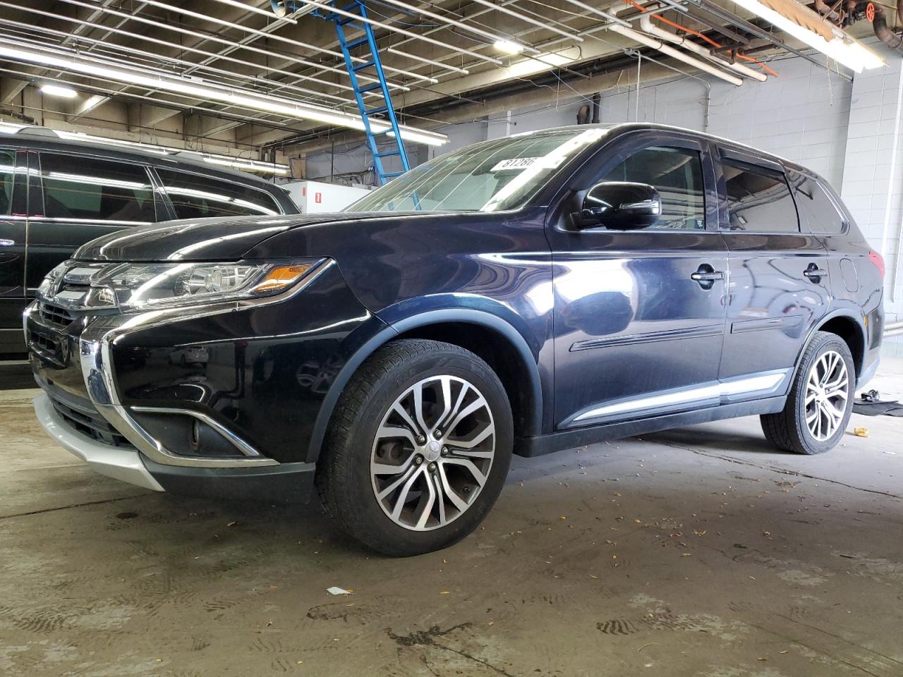 MITSUBISHI OUTLANDER 2016