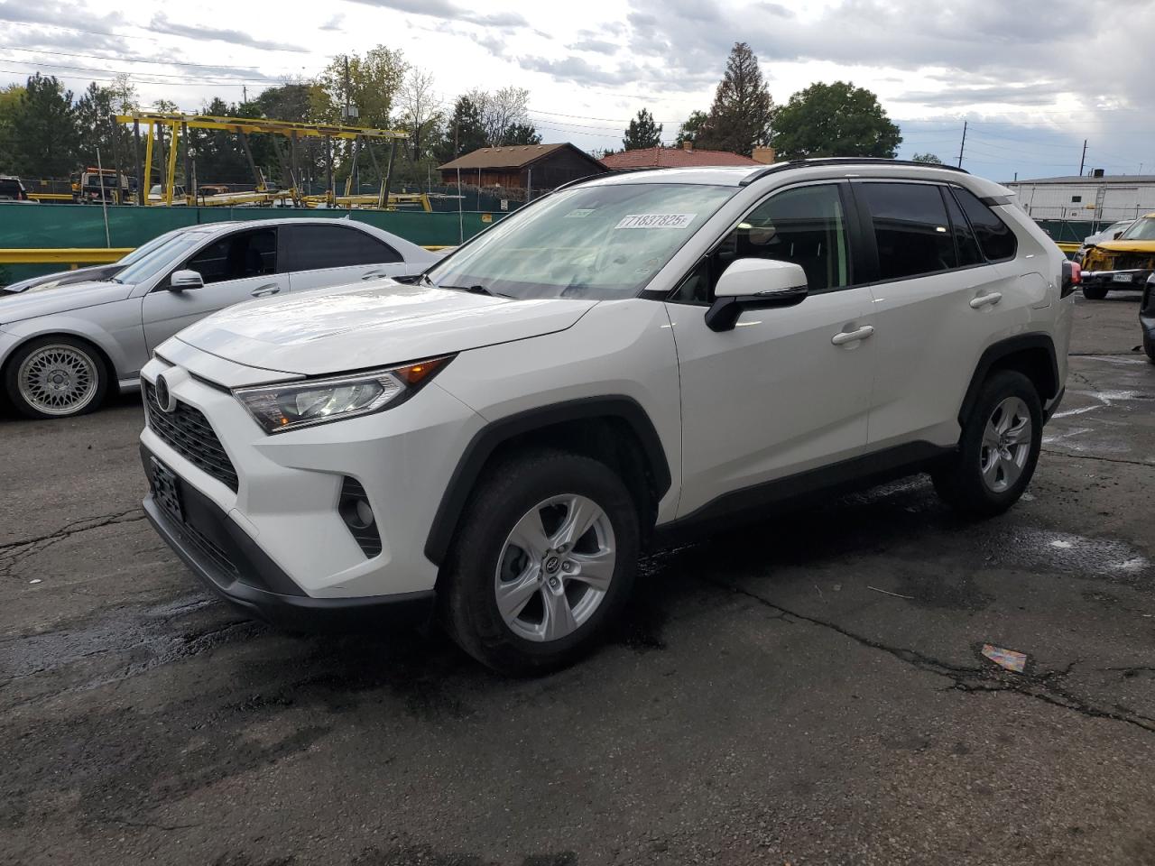 TOYOTA RAV4 XLE 2019