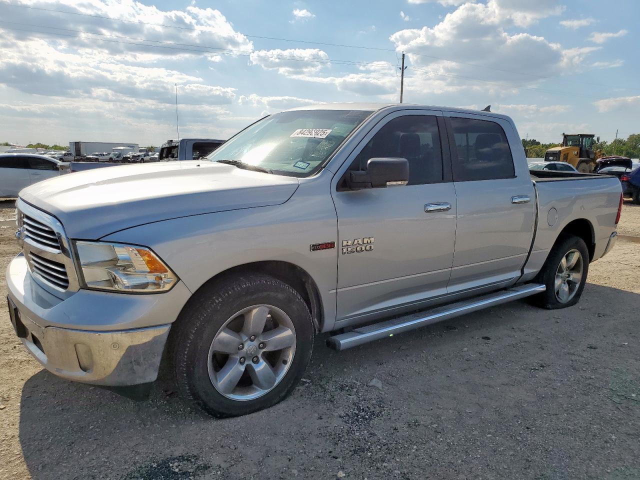 RAM 1500 SLT 2015