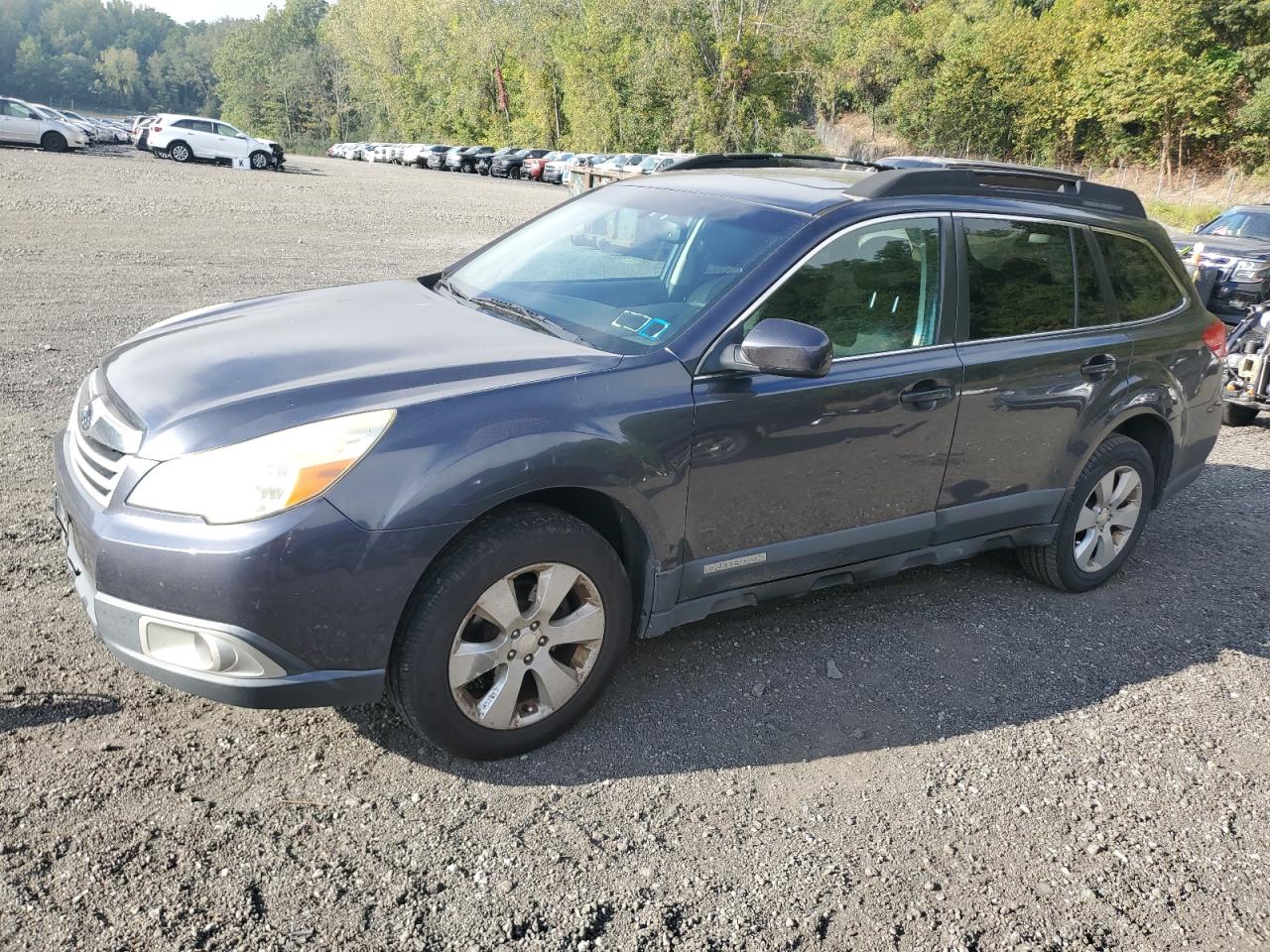 SUBARU OUTBACK 2. 2011