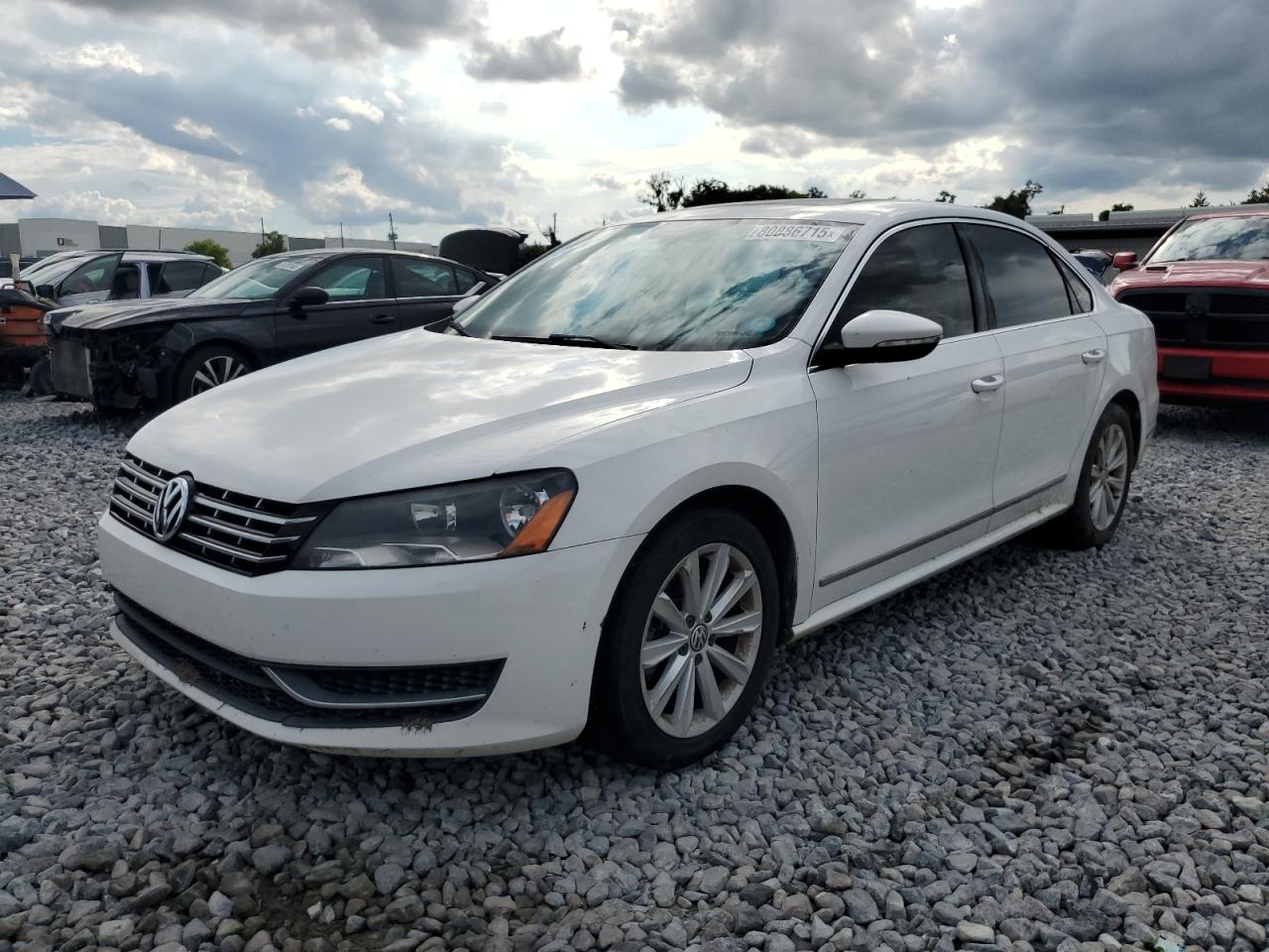 VOLKSWAGEN PASSAT SEL 2012