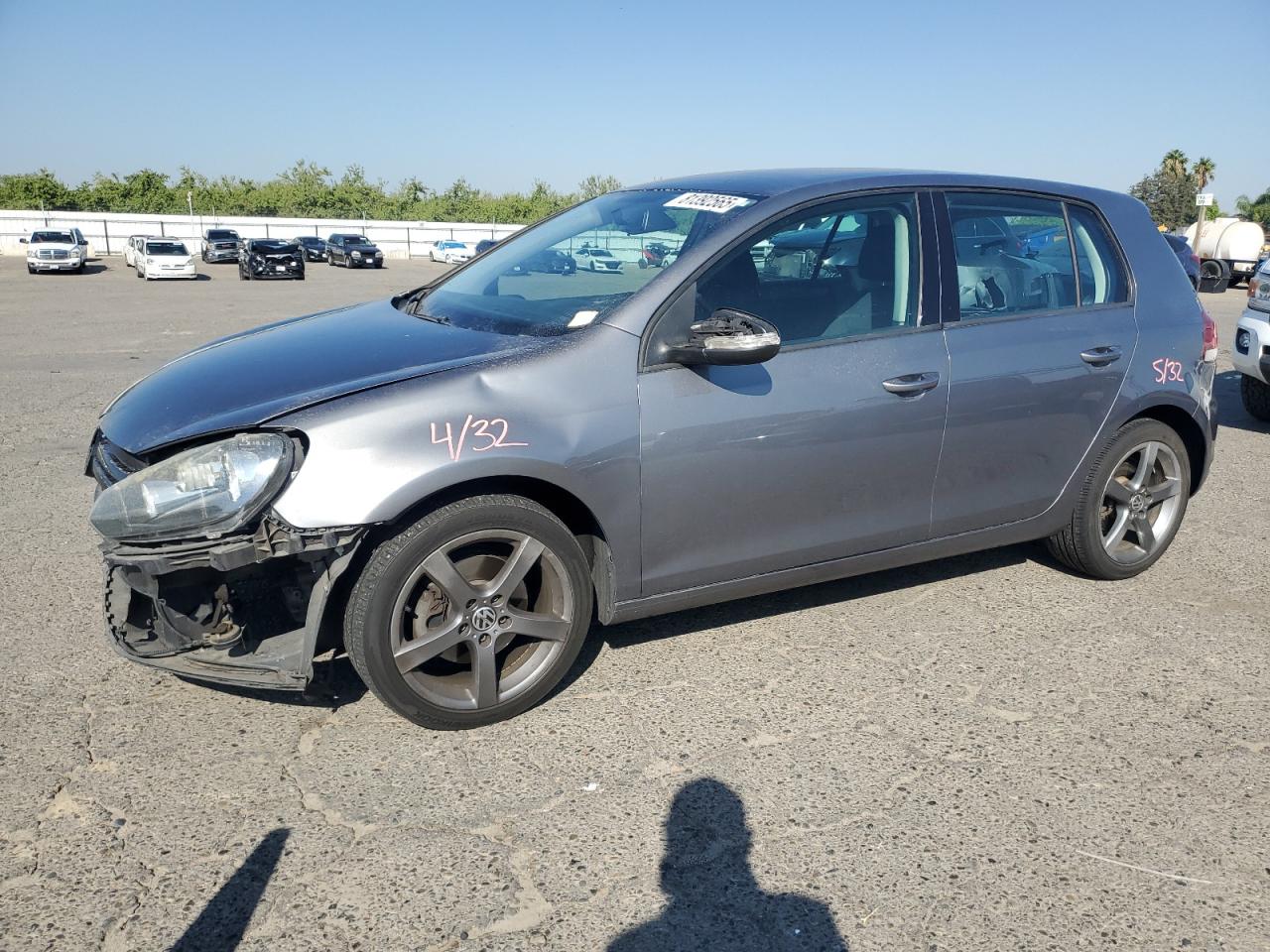 VOLKSWAGEN GOLF 2010