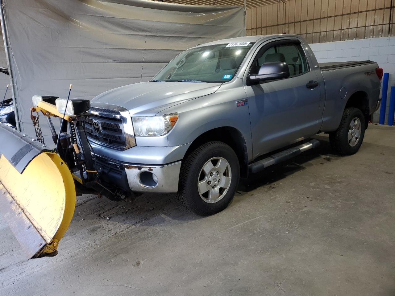 TOYOTA TUNDRA 2011