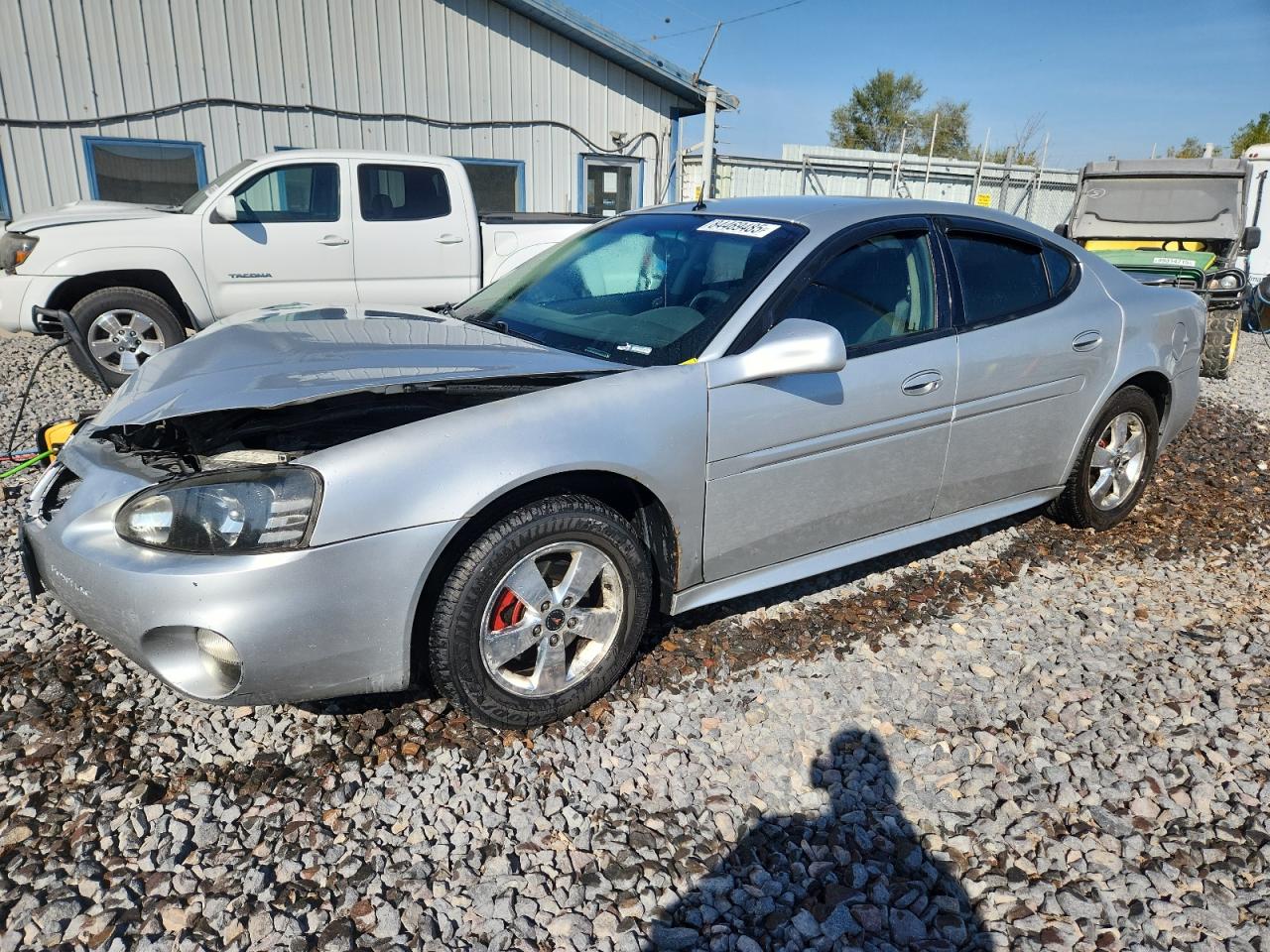 PONTIAC GRAND PRIX 2005