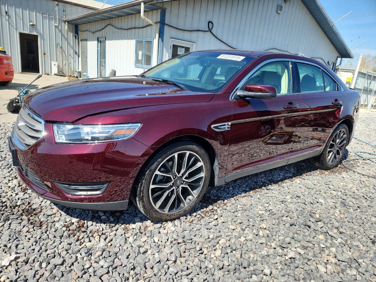 FORD TAURUS SEL 2018