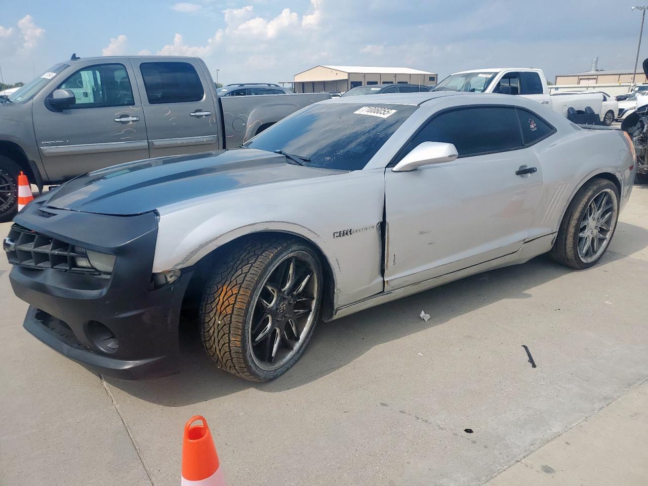 CHEVROLET CAMARO LS 2012