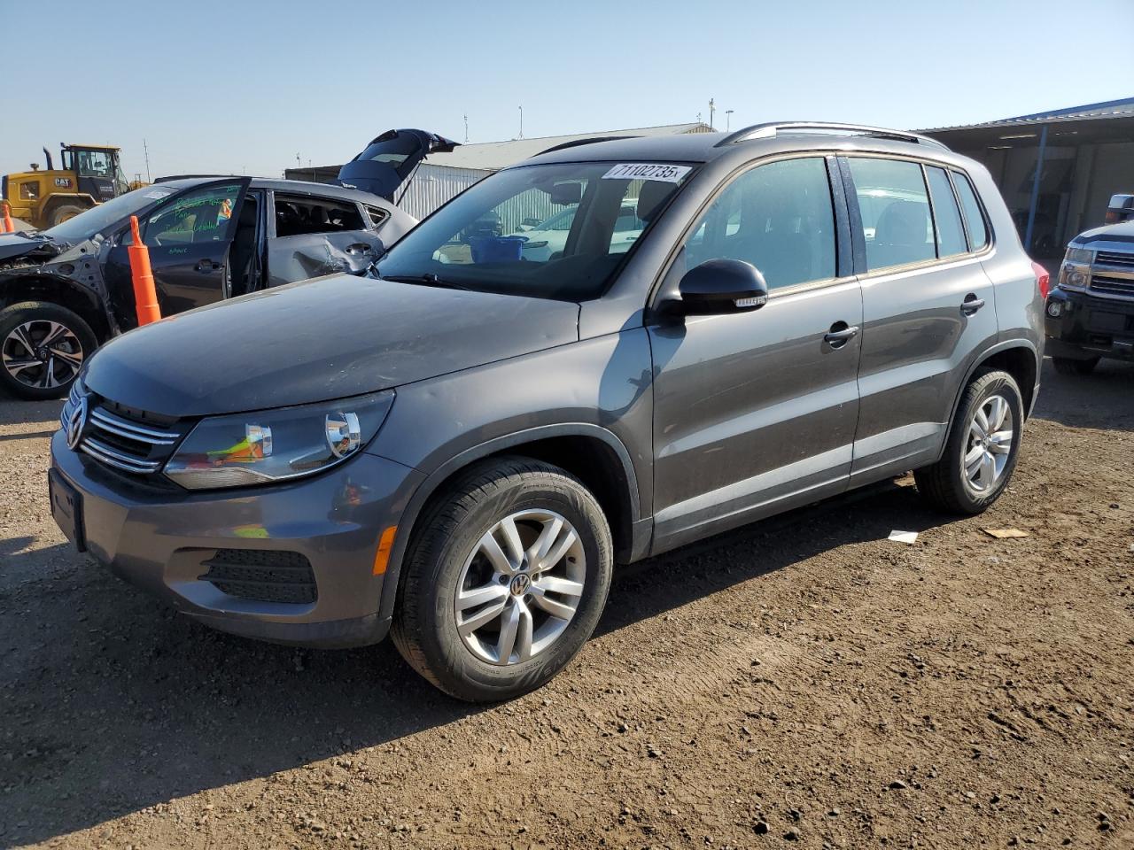 VOLKSWAGEN TIGUAN S 2016