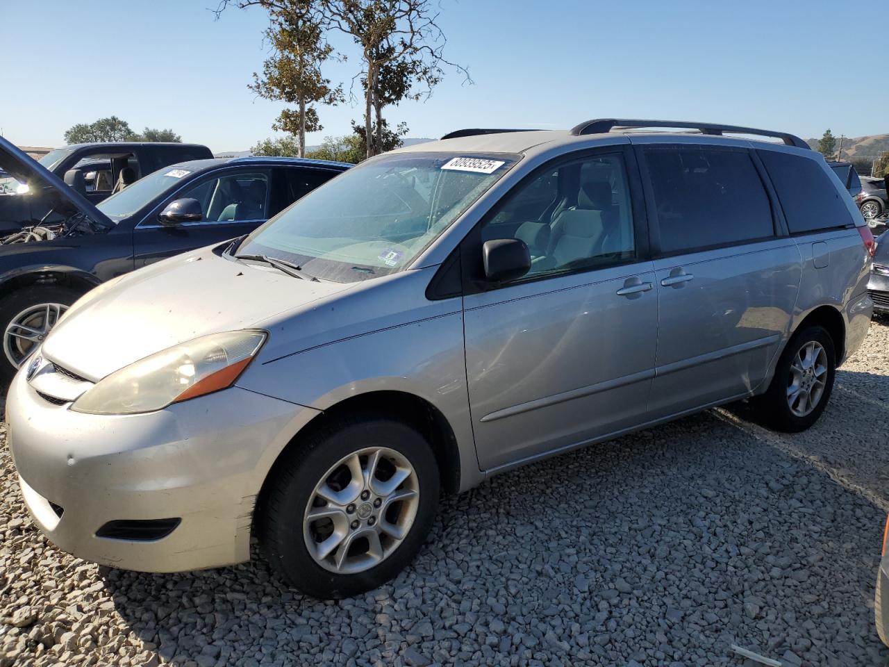 TOYOTA SIENNA LE 2006
