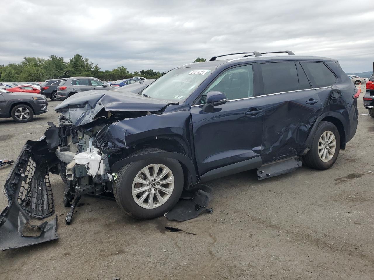 TOYOTA GRAND HIGHLANDER XLE 2024