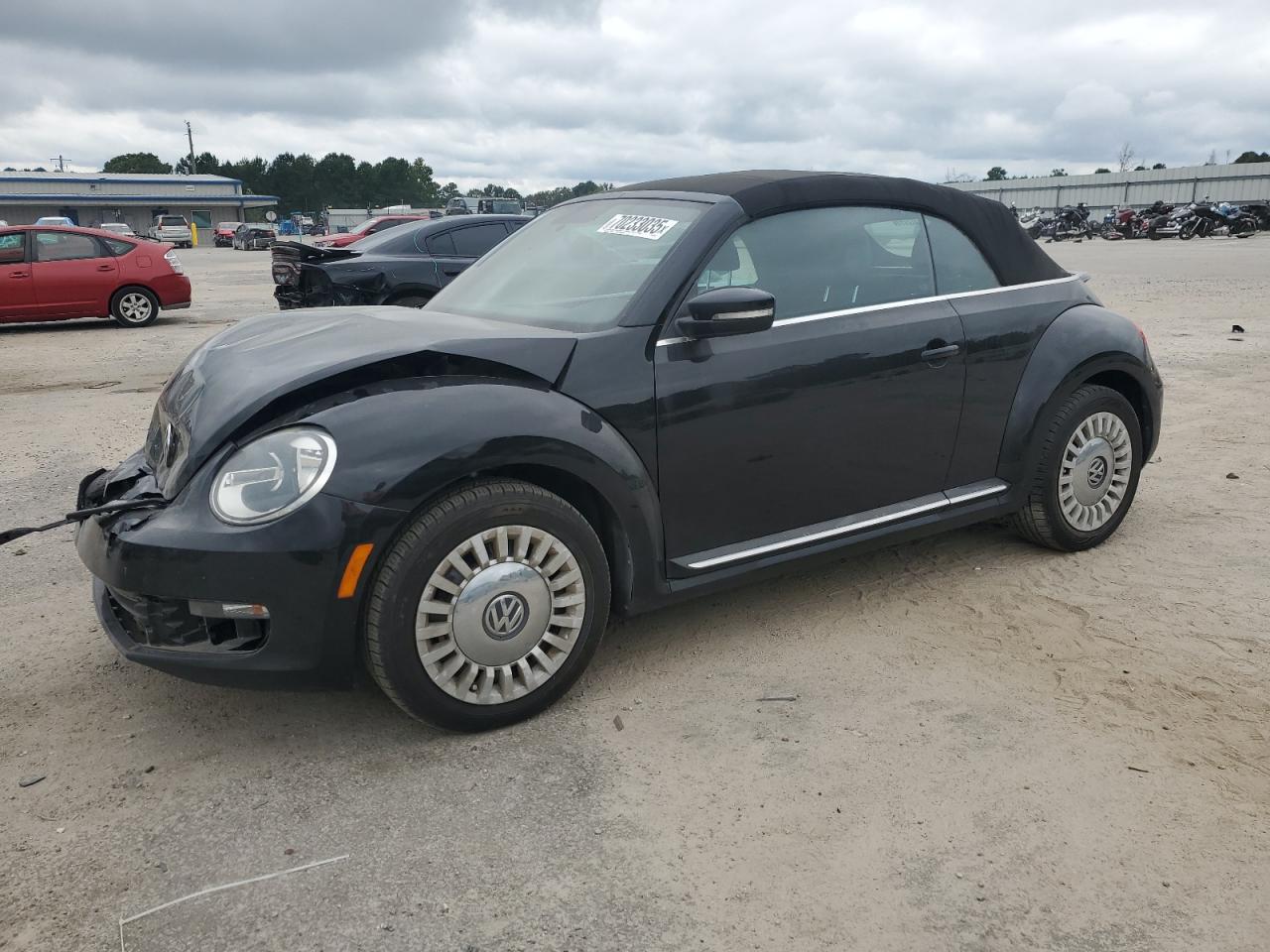 VOLKSWAGEN BEETLE 2014