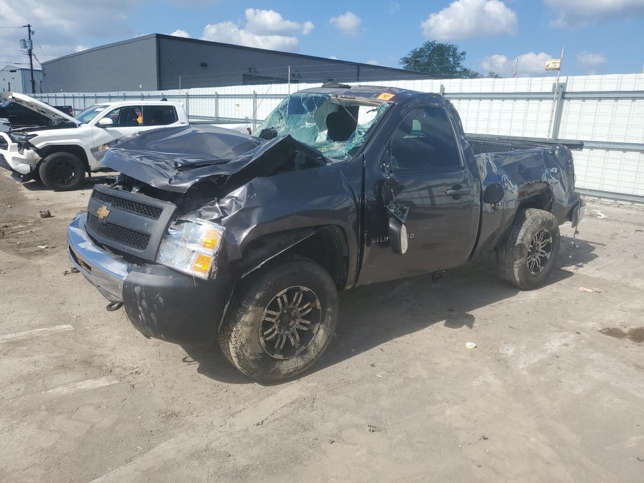 CHEVROLET SILVERADO 2011