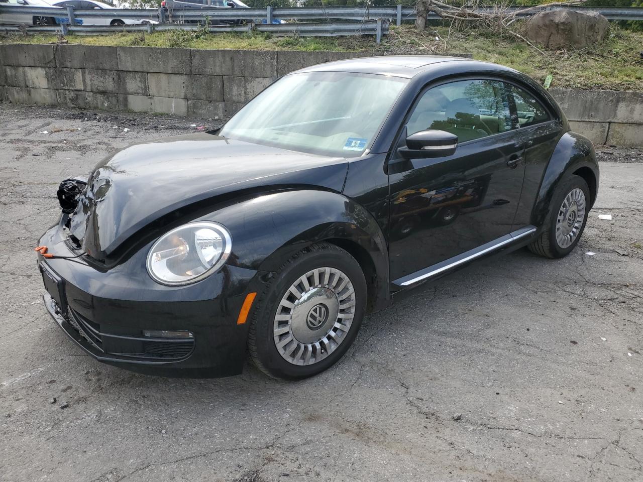 VOLKSWAGEN BEETLE 2014