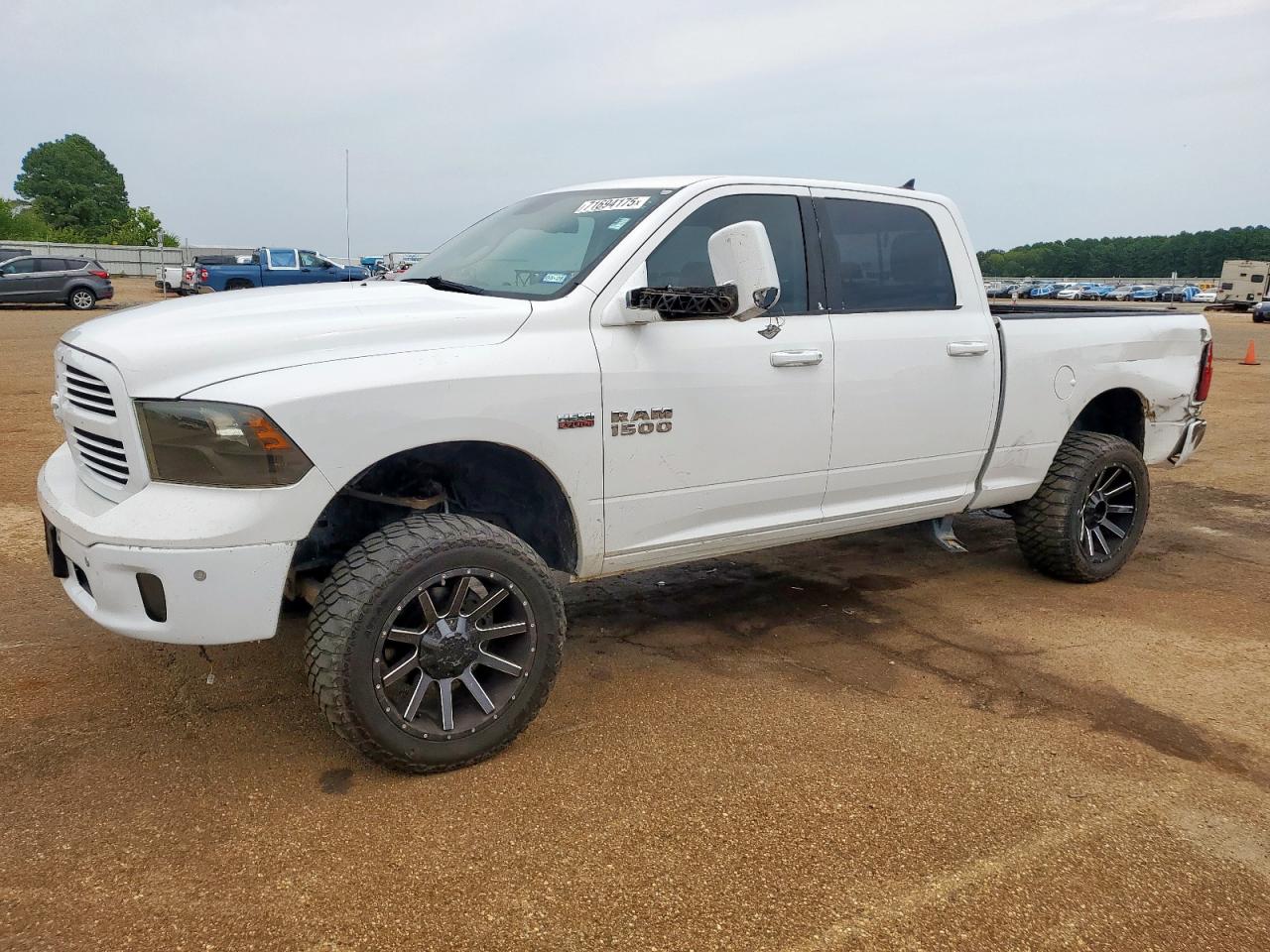 RAM 1500 SLT 2014