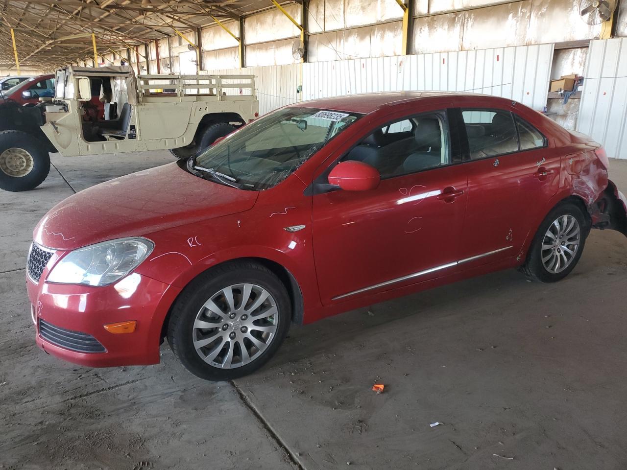 SUZUKI KIZASHI SE 2013