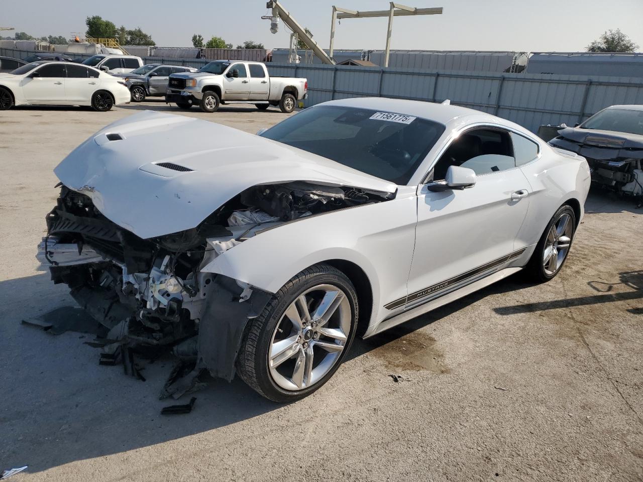 FORD MUSTANG 2021