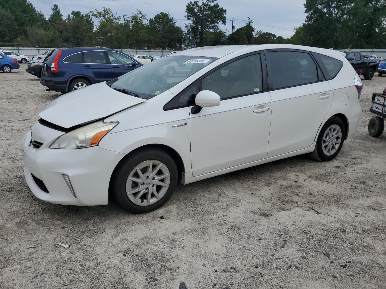 TOYOTA PRIUS V 2012