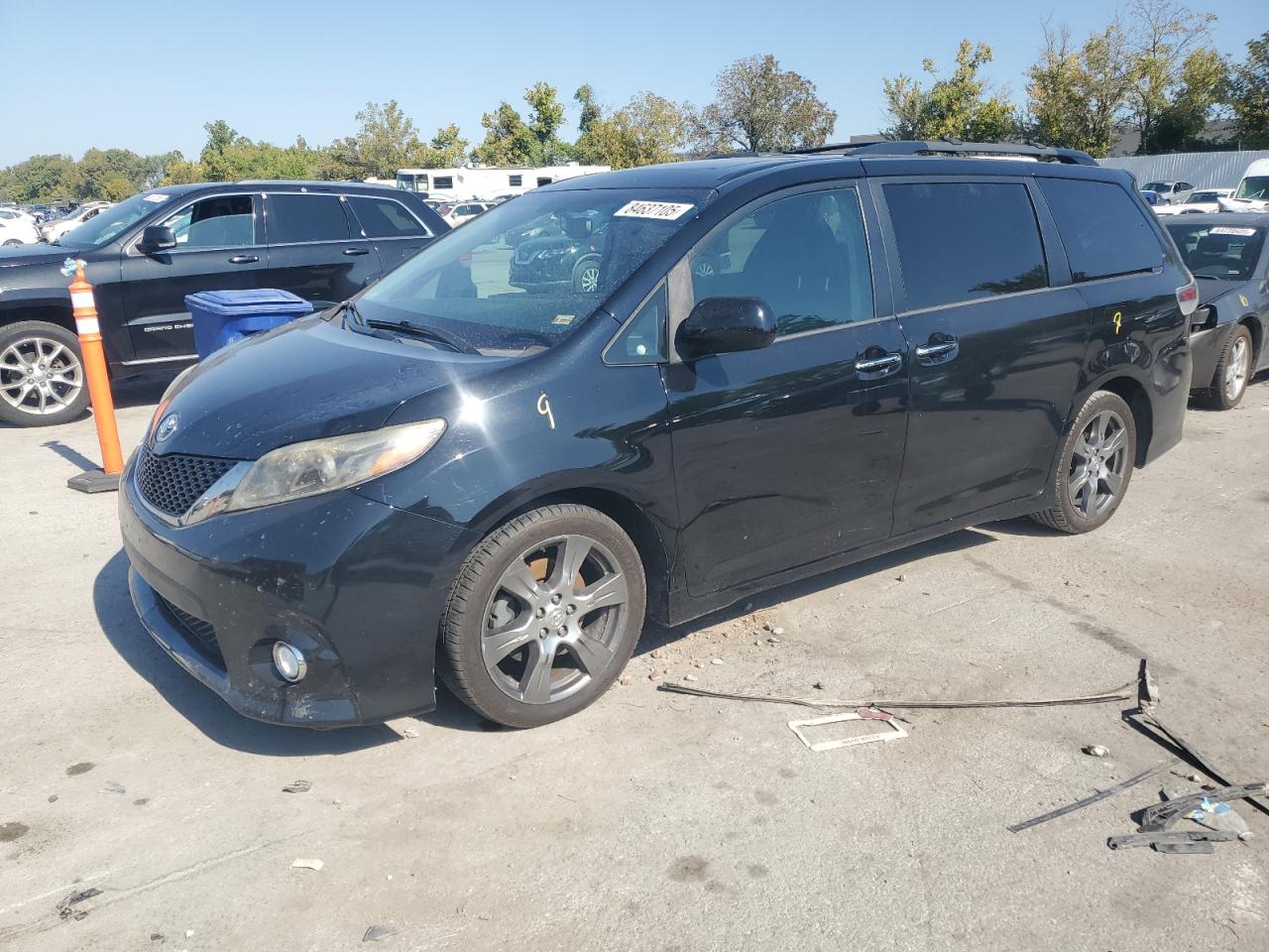 TOYOTA SIENNA SE 2017