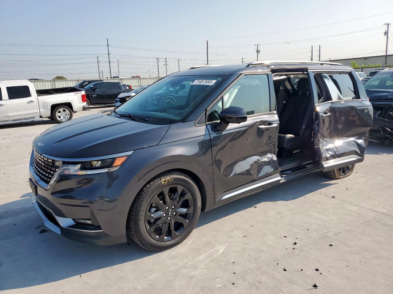 KIA CARNIVAL S 2023