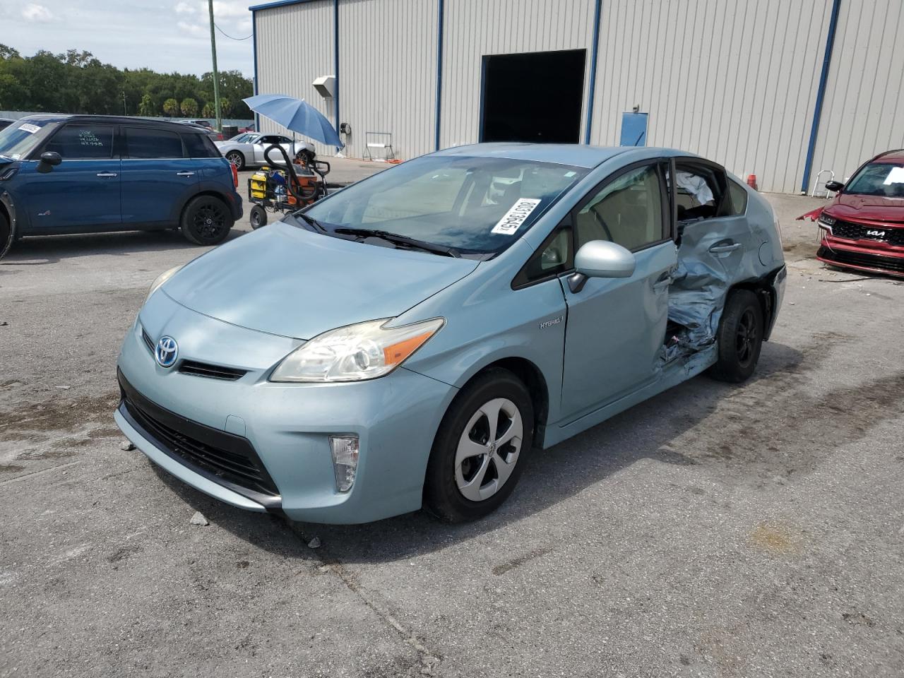 TOYOTA PRIUS 2013