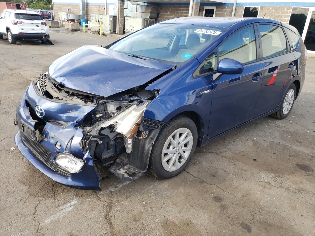 TOYOTA PRIUS V 2013