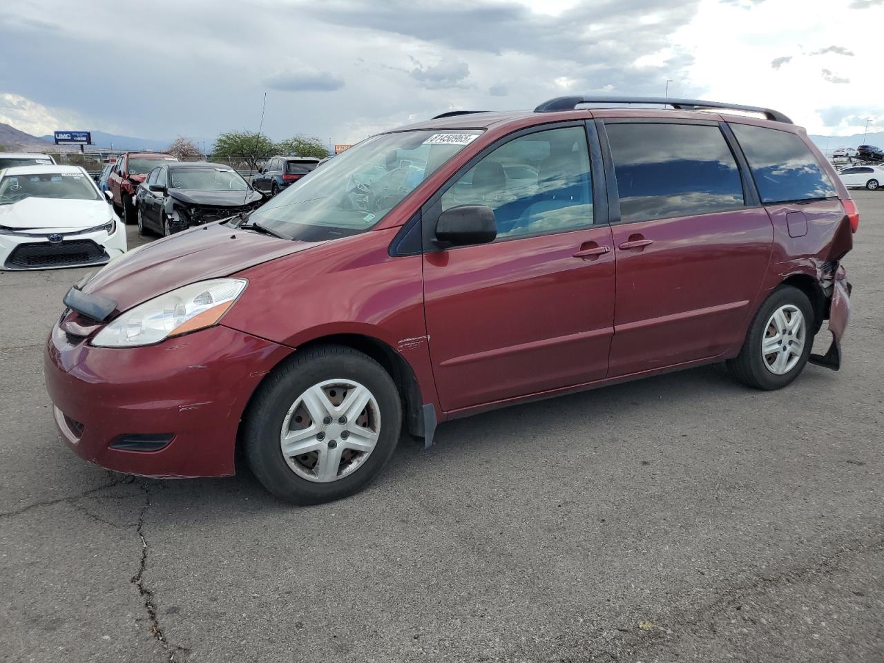 TOYOTA SIENNA CE 2009