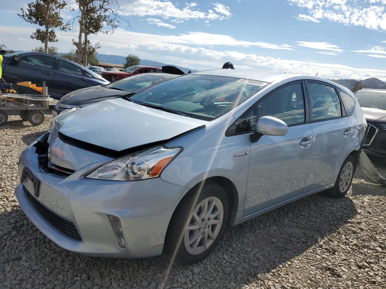 TOYOTA PRIUS V 2013