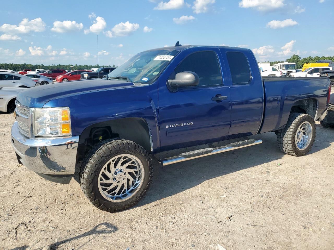 CHEVROLET SILVERADO 2013