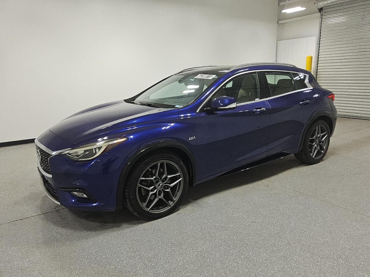 INFINITI QX30 BASE 2017