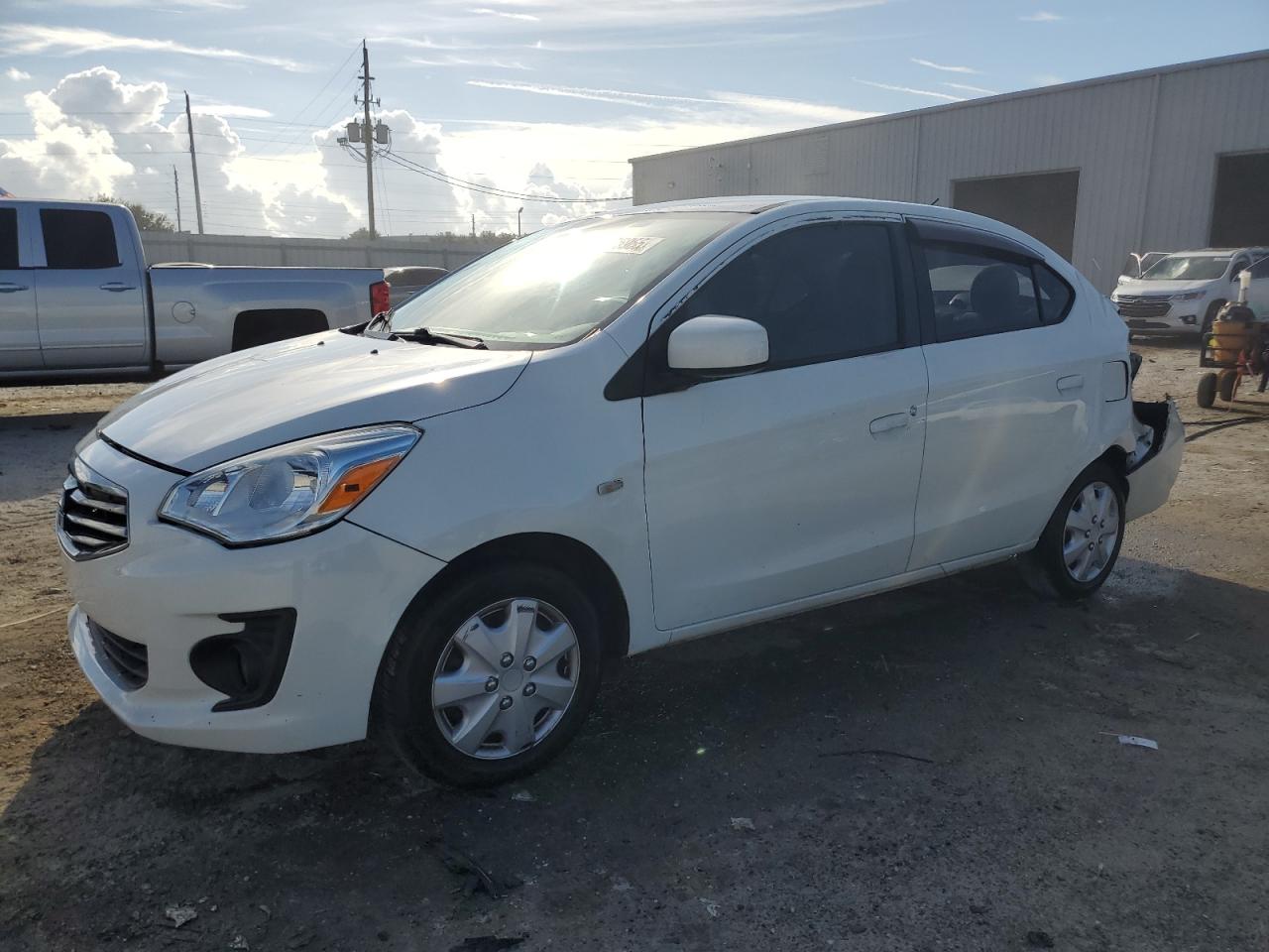 MITSUBISHI MIRAGE G4 2017