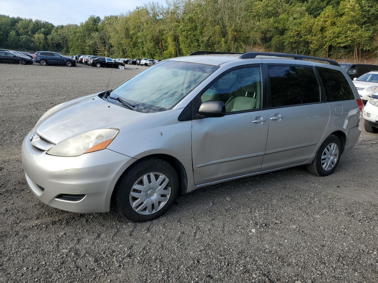 TOYOTA SIENNA CE 2008