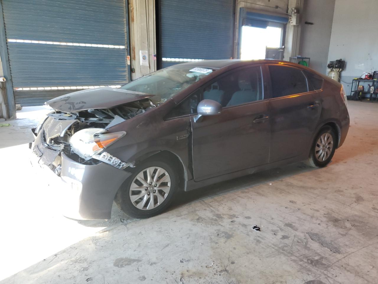 TOYOTA PRIUS PLUG-IN 2015