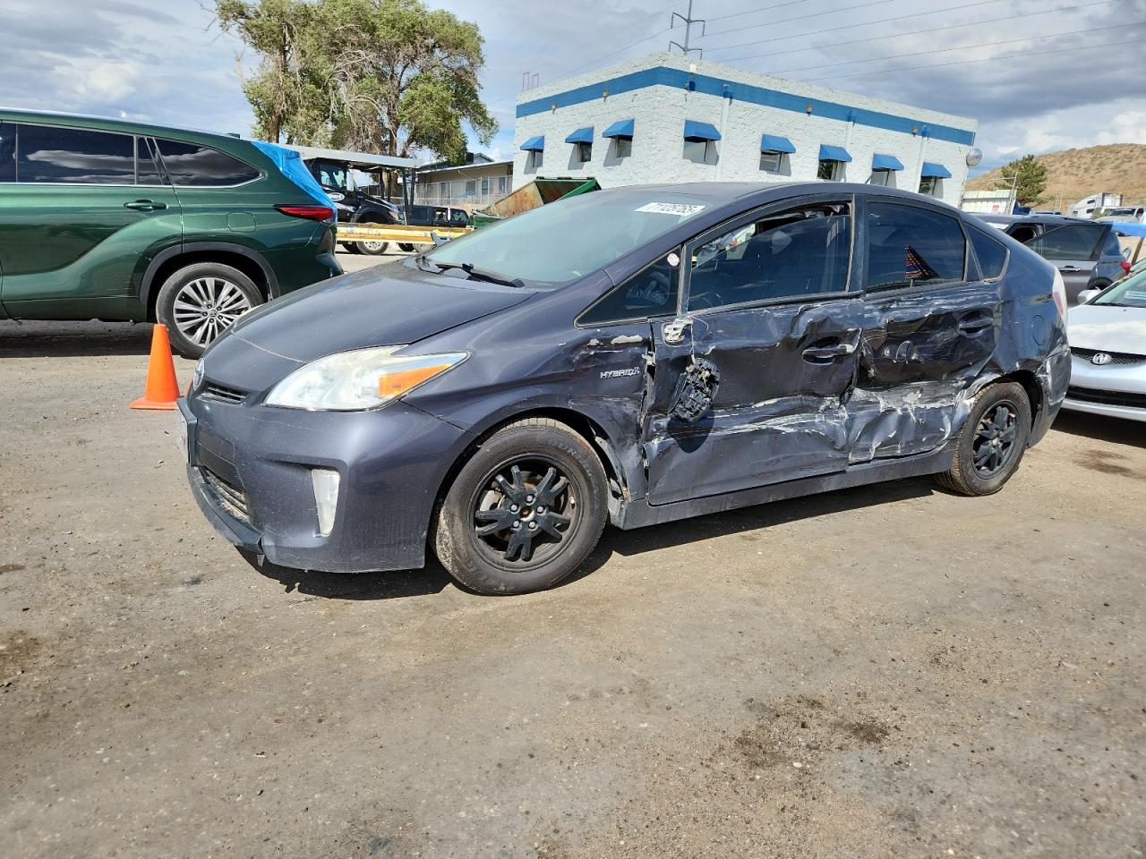 TOYOTA PRIUS 2015