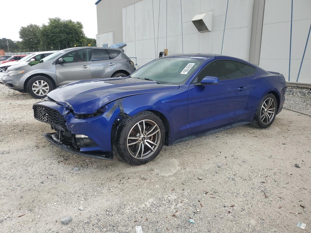 FORD MUSTANG 2015