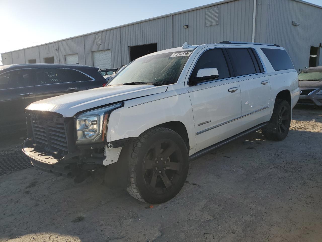 GMC YUKON XL D 2017