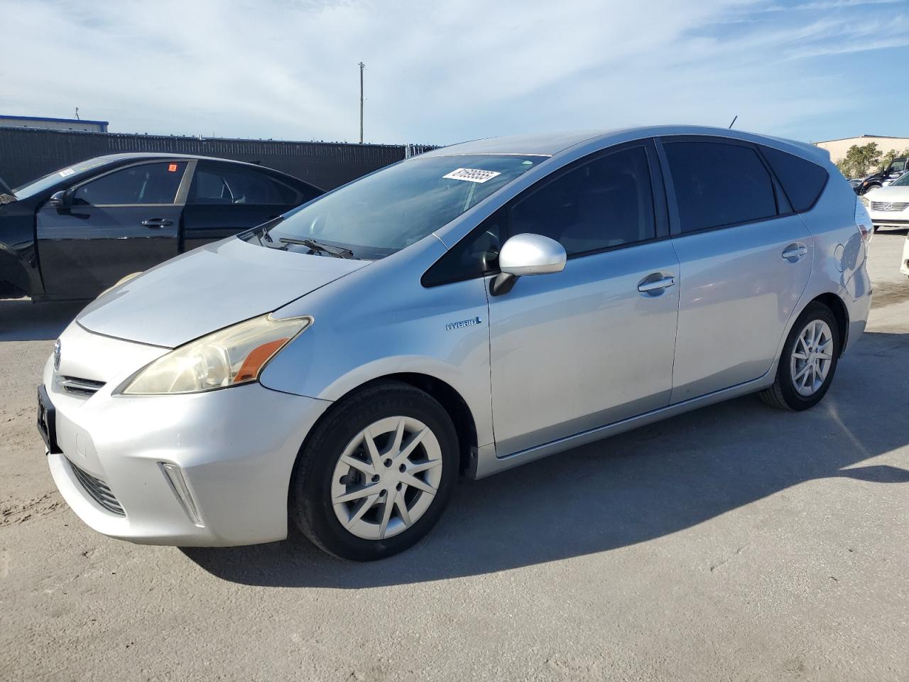 TOYOTA PRIUS V 2012