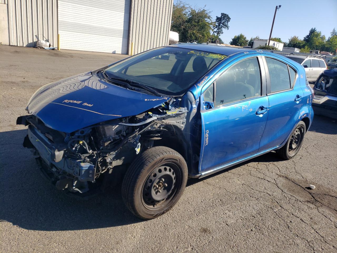 TOYOTA PRIUS C 2016