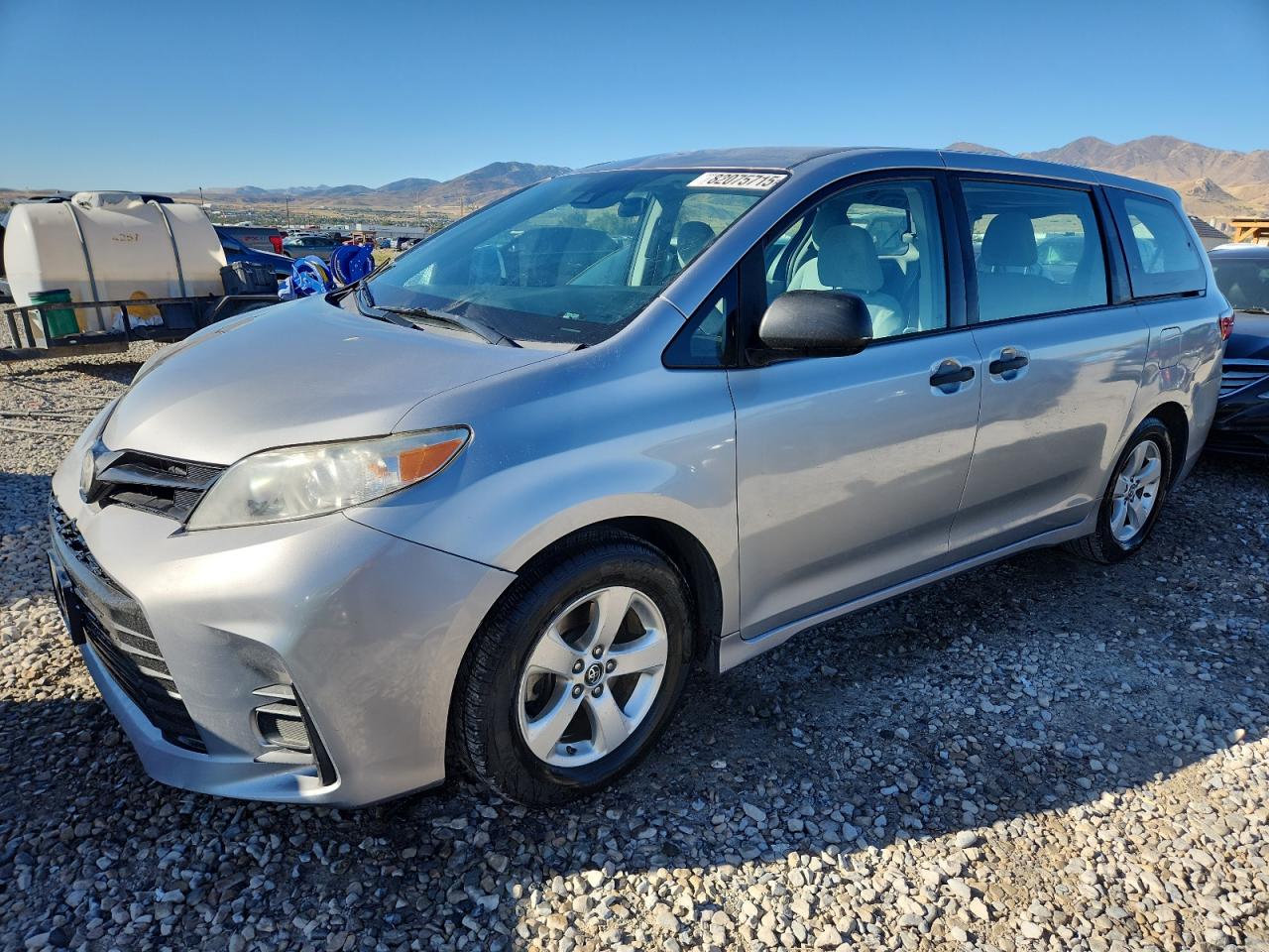 TOYOTA SIENNA L 2018