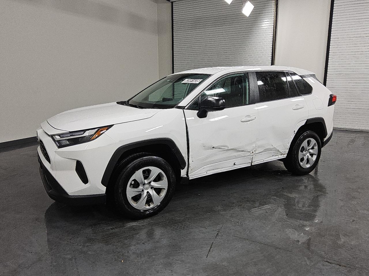 TOYOTA RAV4 LE 2025