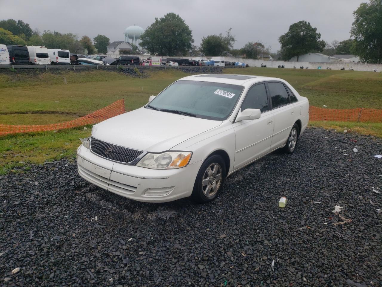 TOYOTA AVALON XL 2000