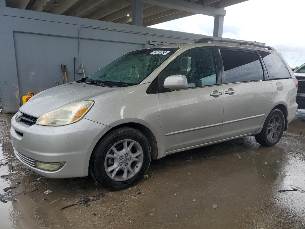 TOYOTA SIENNA XLE 2005